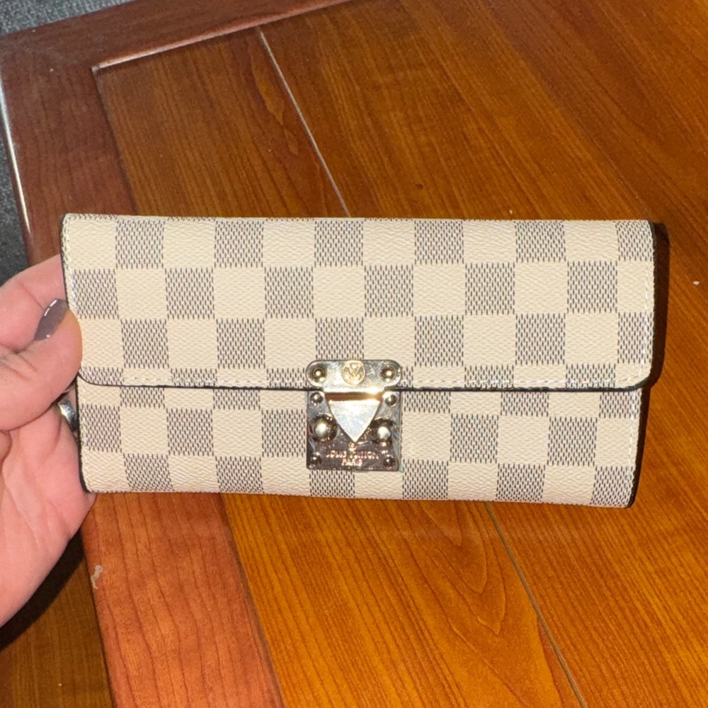 Checkered Cream and Brown Women's Clutch